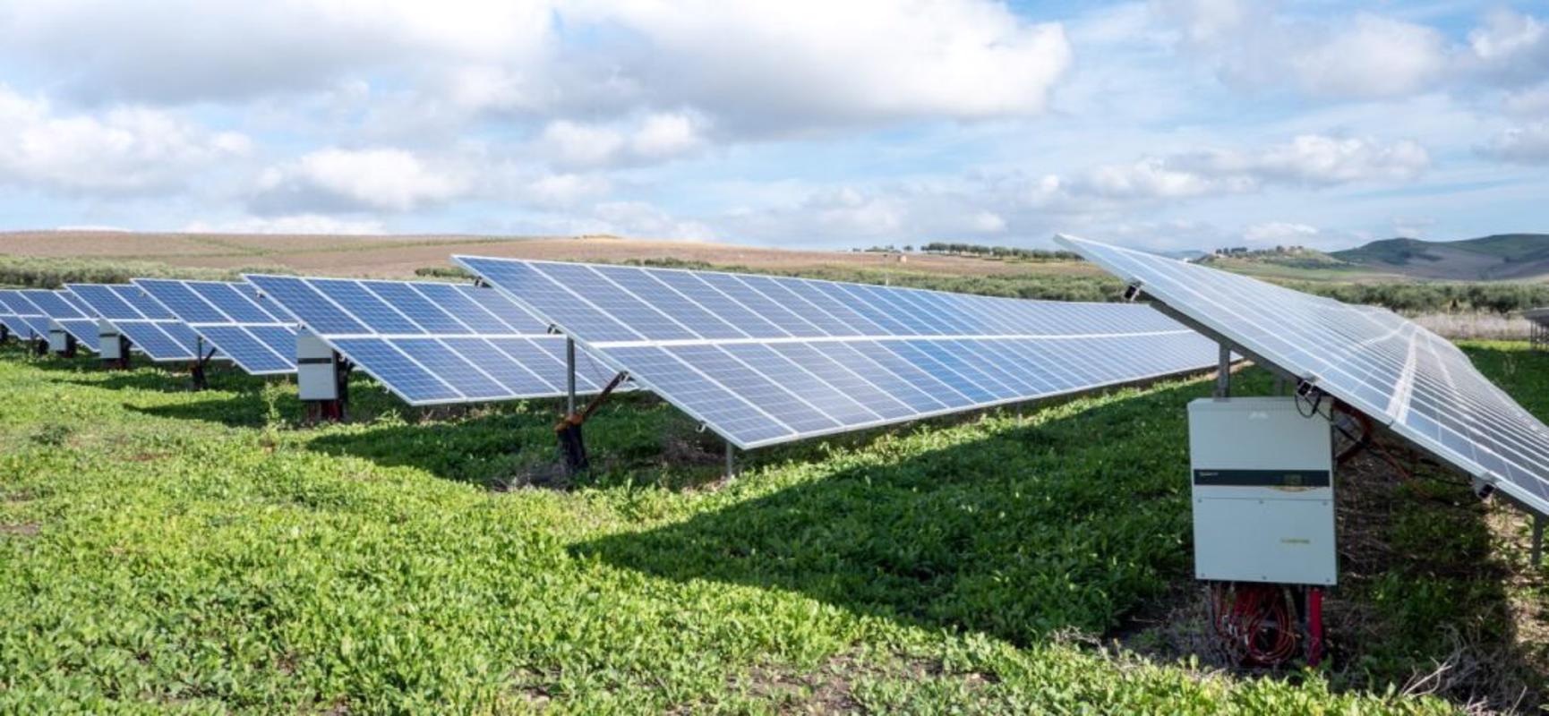 Onderhoud onder zonnepanelen